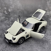 1967 Toyota 2000GT 1:18 AutoArt Licensed Diecast Car Model