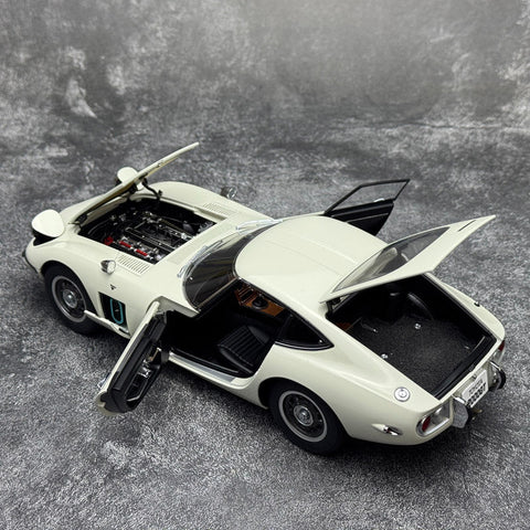 1967 Toyota 2000GT 1:18 AutoArt Licensed Diecast Car Model