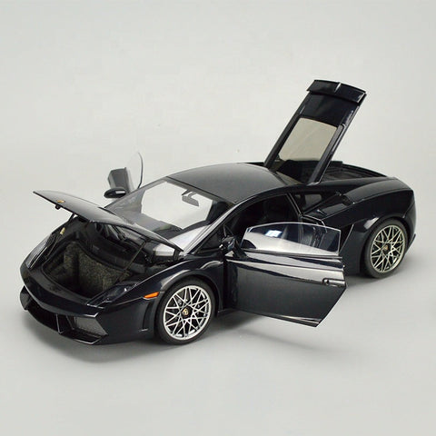 Lamborghini LP560-4 1:18 AutoArt Licensed Diecast Car Model