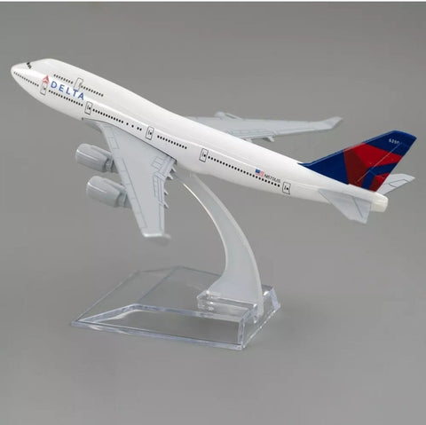 Delta Airlines B747 Aeroplane Diecast Model 16 CM