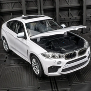 BMW X6M Metal Diecast Car 1:24 (20x8 cm)