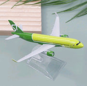 S7 Airlines A320 Aeroplane Diecast Model 16 CM