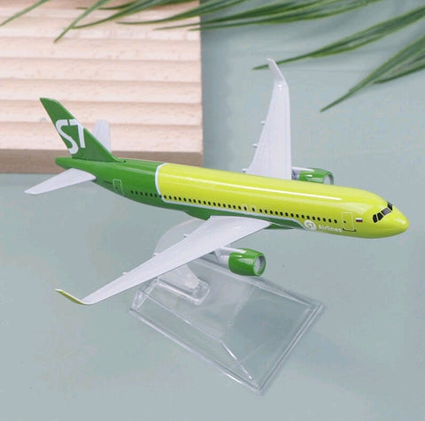 S7 Airlines A320 Aeroplane Diecast Model 16 CM
