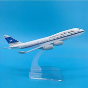 Kuwait Airways B747 Aeroplane Diecast Model 16 CM