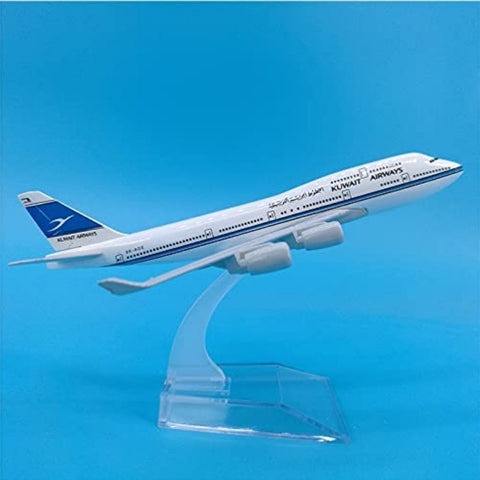 Kuwait Airways B747 Aeroplane Diecast Model 16 CM