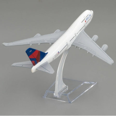 Delta Airlines B747 Aeroplane Diecast Model 16 CM