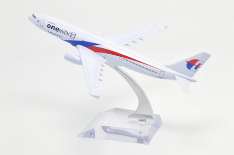 Malaysia One World A330 Aeroplane Diecast Model 16 CM