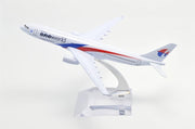 Malaysia One World A330 Aeroplane Diecast Model 16 CM