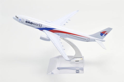 Malaysia One World A330 Aeroplane Diecast Model 16 CM